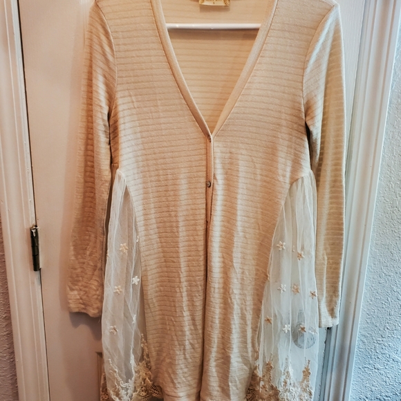 Altar'd State Mixed Media/Lace Cardigan - Picture 3 of 11